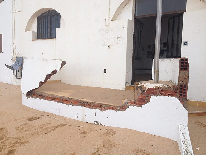 Escuteiros marítimos do Carvoeiro recuperam sede destruída pelas ondas gigantes