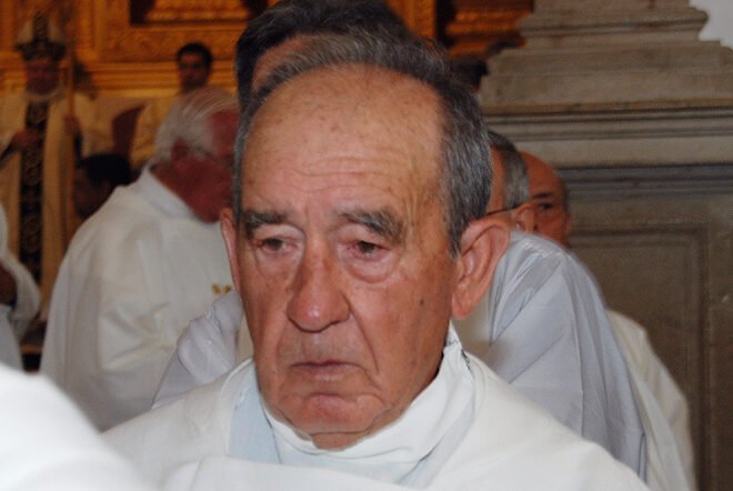 Faleceu o padre Augusto Dourado (atualizada)
