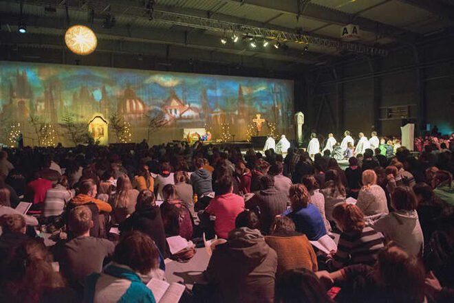 Algarvios que participaram no Encontro Europeu de Taizé destacam a espiritualidade e a festa