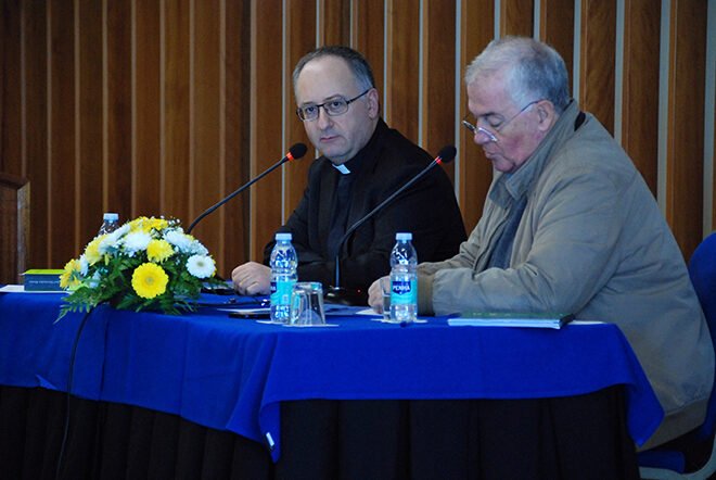 Padre Spadaro disse ao clero do sul que é preciso passar à “evangelização da pergunta”