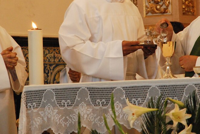 Igreja algarvia vai instituir no acolitado candidatos ao sacerdócio e ao diaconado permanente