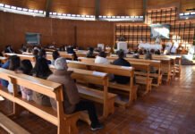 Covid-19: Missas com assembleia regressam a 15 de março, procissões continuam suspensas