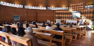 Covid-19: Missas com assembleia regressam a 15 de março, procissões continuam suspensas