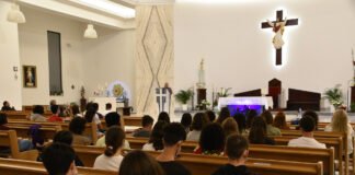 Último encontro ‘Rumo ao 23’ alertou jovens algarvios para o perigo do “fast-food religioso”