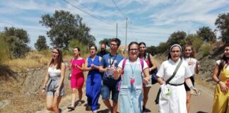 Pastoral Juvenil das irmãs dominicanas realiza campo de trabalho missionário em Ferreiras e Paderne