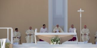 Jovens algarvios ouviram na Missa de envio o apelo do Papa para que “não tenham medo” (c/fotorreportagem)
