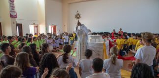 Católicos algarvios voltam a rezar dia e noite para que surjam padres e religiosos