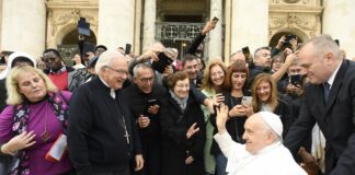 Papa Francisco cumprimentou o bispo do Algarve na última quarta-feira