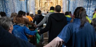 Vigília vocacional em Almancil desafiou jovens universitários e trabalhadores a transformar o mundo e a Igreja