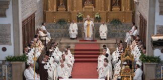 Missa Crismal: Bispo do Algarve pede oração como “bem de primeira necessidade” perante conflitos no mundo (c/fotorreportagem)