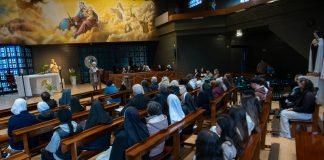 Encontro com consagrados permitiu aos jovens conhecer institutos e carismas no Algarve