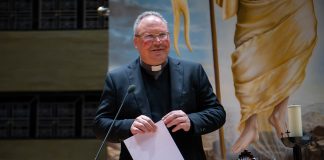 Reitor do Santuário de Fátima veio ao Algarve explicar o que significa a realeza de Maria e o triunfo do seu coração