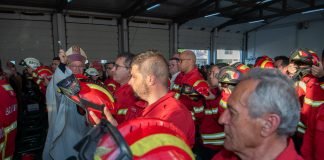 Bispo do Algarve presidiu à bênção dos capacetes dos bombeiros do Algarve