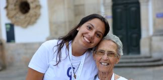 Aos 84 anos, irmã Arminda Oliveira participou no ‘Rejoice’ entre os jovens, com quem aprende que “vale a pena arriscar”