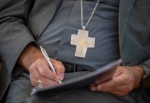 Bispo do Algarve faz primeiras nomeações, um mês após assumir a diocese