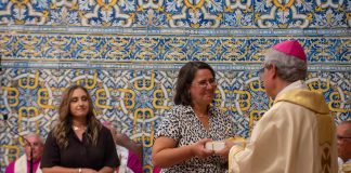 Diocese do Algarve ofereceu uma cruz peitoral ao novo bispo (c/vídeo e fotorreportagem)
